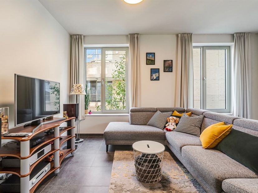 Modern en instapklaar 2 slaapkamer appartement in de Regattawijk met autostaanplaats<br />
Ontdek dit modern en instapklaar appartement, gelegen in de