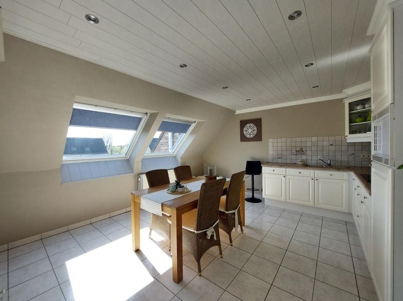 appartement mooie locatie rand van het centrum op 2de verdiieping  met lift met veel lichtinval voorzien van rolluiken en airconditioning  aardgas hoo