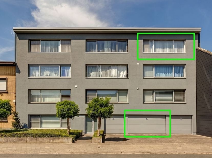 Dit ruim appartement staat te koop in Deurne-Zuid op wandelafstand van het Boekenbergpark. Op slechts enkele minuten vind je allerlei winkels, scholen
