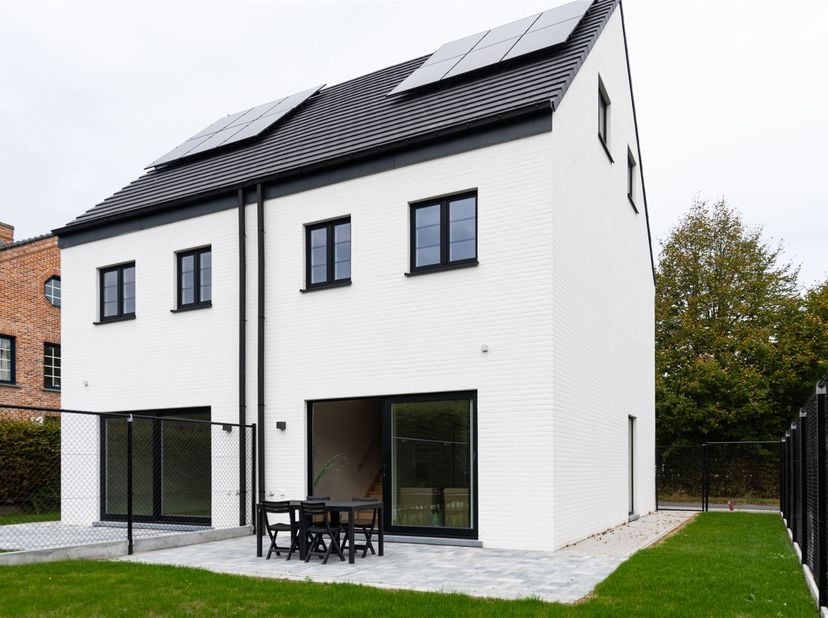 Huis te koop
                    in 8840 Staden