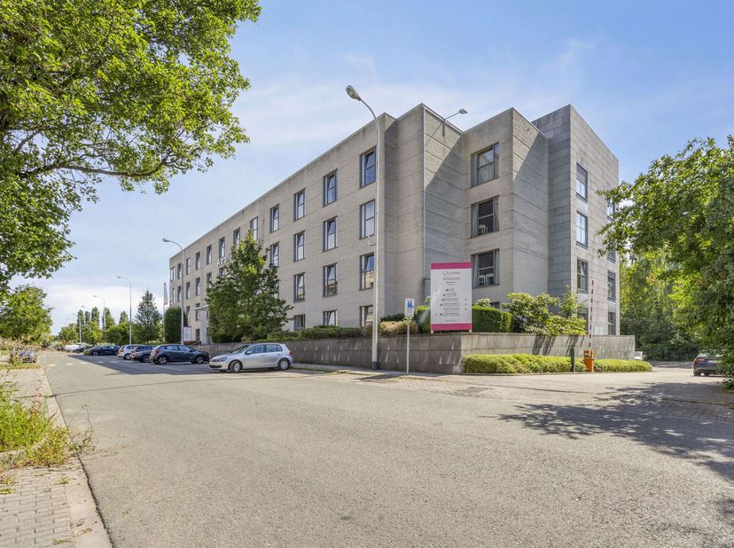 Voor verdere info: info@homixx.be of 016 84 96 84 <br />
Bent u op zoek naar een solide, zorgeloze vastgoedinvestering met een aantrekkelijk en direct