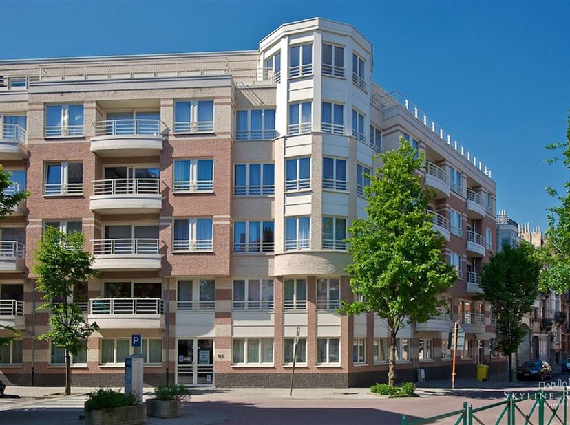 Appartement te huur in Rue Beckers 48,
                    1040  Etterbeek
