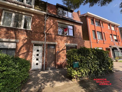                                         Maison à louer à Sint-Michiels, € 975
