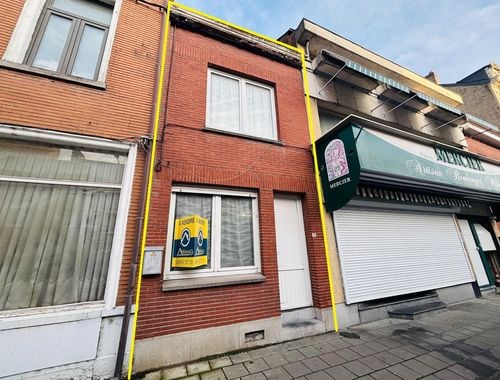                                         Woning te koop in Leuze-en-Hainaut, € 95.000
