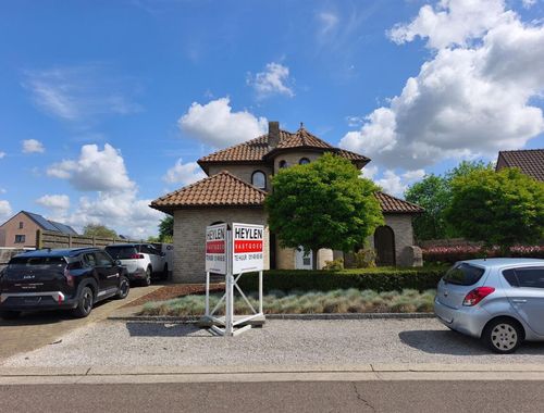                                         Maison exceptionnelle à louer à Balen, € 1.600
