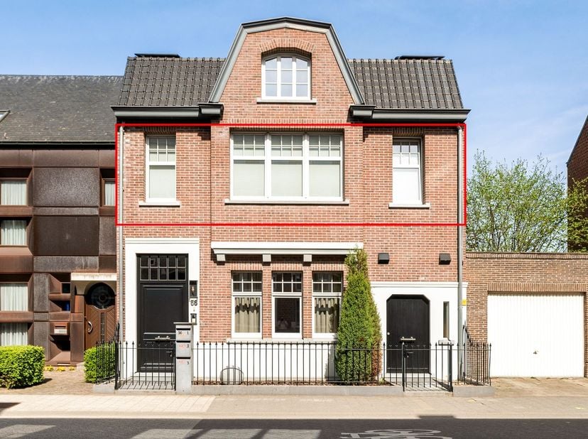 Instapklaar appartement met terras in Centrum Geel<br />
<br />
Op zoek naar een comfortabel en lichtrijk appartement op een uitstekende locatie in