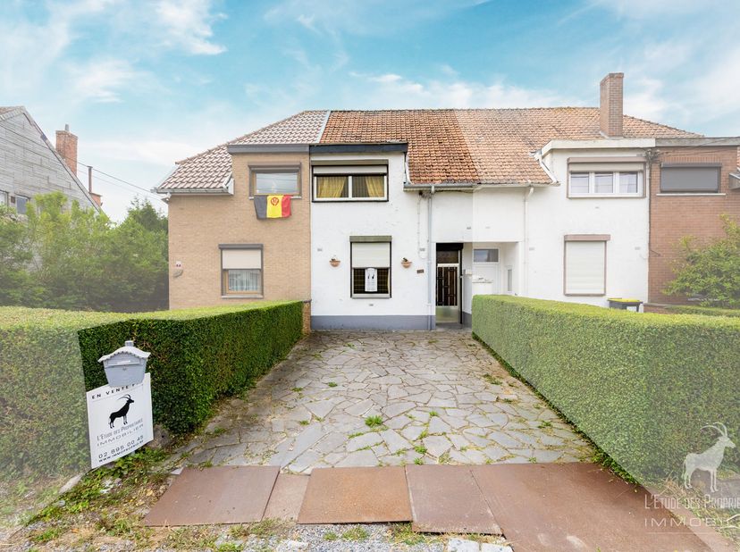 Referentie agentschap: V7130-050<br />
VIRTUEEL BEZOEK: https://envisite.net/vtour/fr/zzl3s5/frame<br />
Ontdek dit prachtige huis in het charmante st
