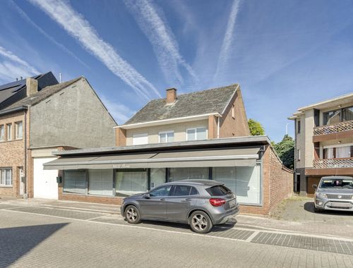                                         Huis te koop in Denderleeuw, € 300.000
