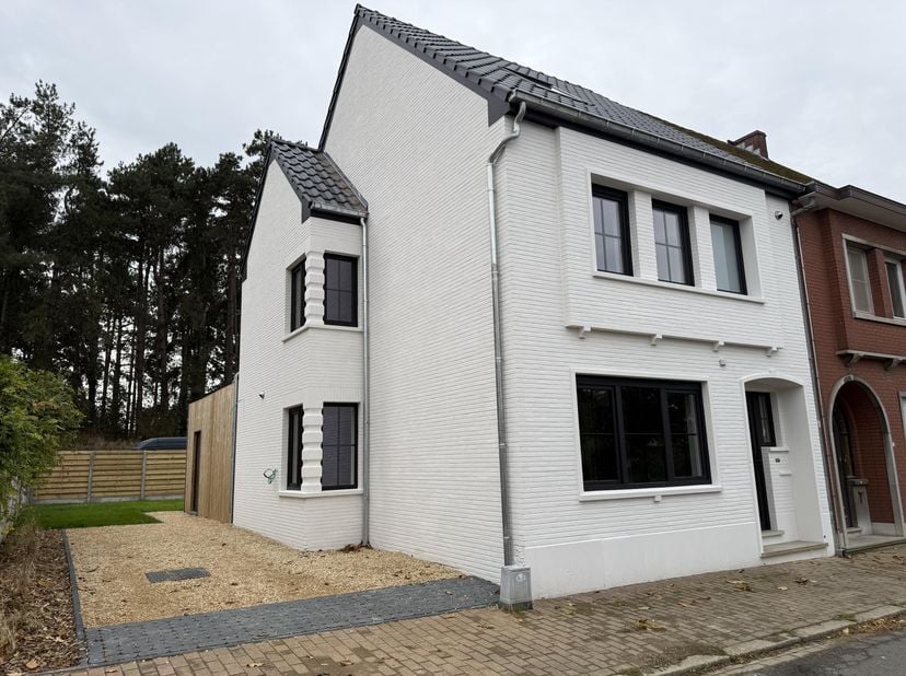 Huis te koop in Veststraat 130,
                    3271 Zichem