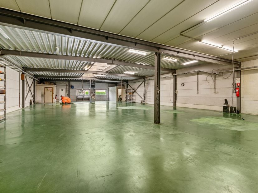 Bedrijfsvastgoed te koop in Graaf Boudewijn I-straat 27,
                    8530 Harelbeke