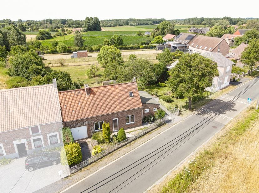 Maison à vendre à ,
                    7608 Wiers