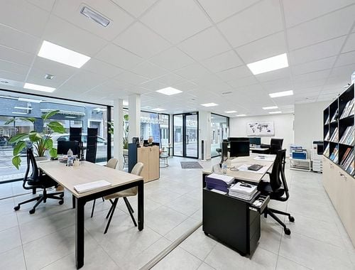                                         Handelspand te huur in Waregem, € 1.500
