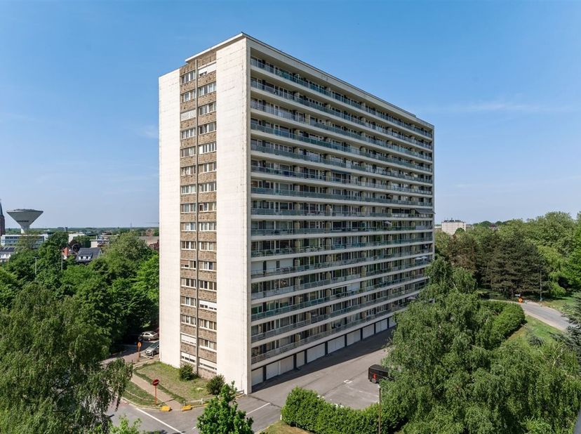 WIJ CONTACTEREN U ENKEL VOOR EEN BEZOEK INDIEN DE ONDERSTAANDE LINK VOLLEDIG EN CORRECT IS INGEVULD:  https://www.heylenvastgoed.be/en/huren/apparteme