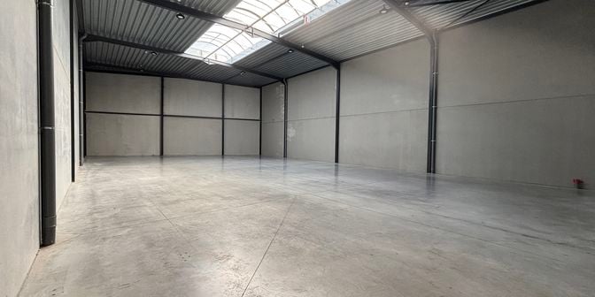 Bedrijfsvastgoed te huur in Zwartegatstraat 30, 8020 Oostkamp
