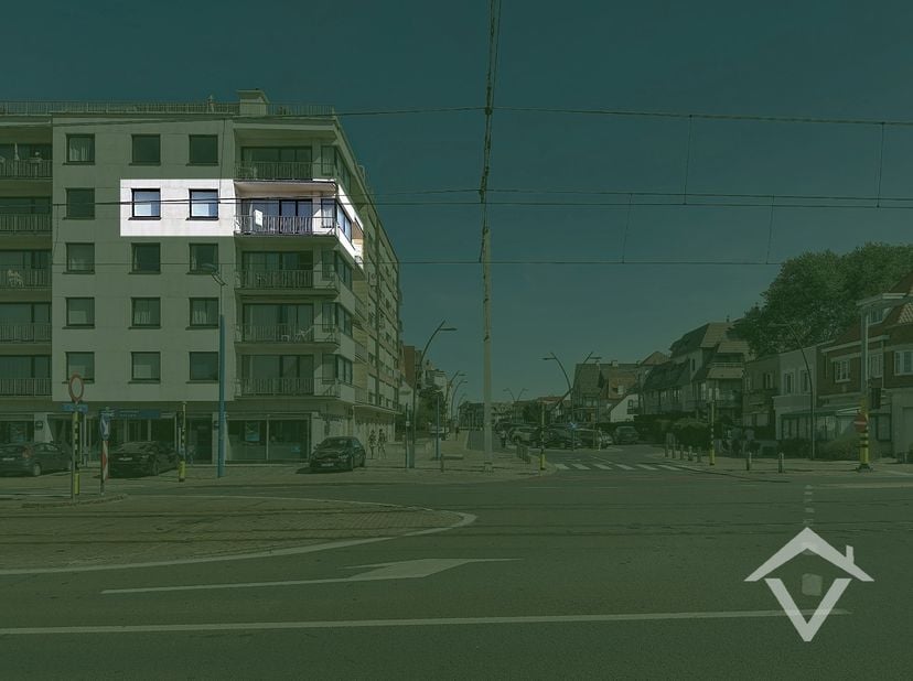 Dit volledig vernieuwde appartement op de vierde verdieping combineert hedendaags comfort met een prachtig uitzicht en een uitstekende ligging.<br />