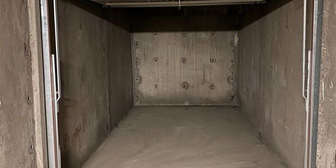 Garage te koop in Bisschoppenhoflaan 287 bus C27, 2100 Deurne