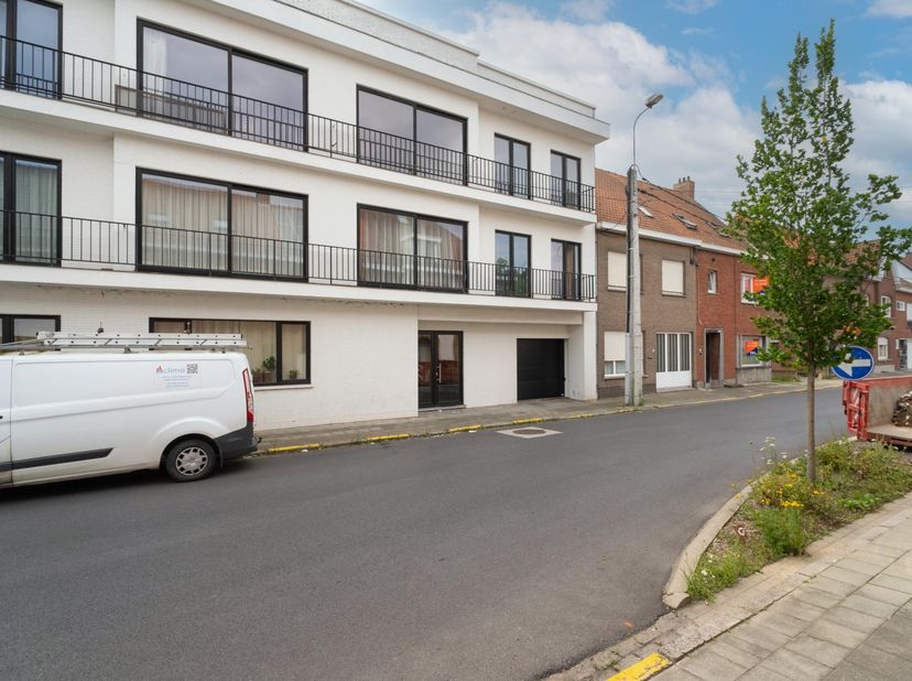 -Kongostraat 5, Kuurne, app. n°6<br />
-gelegen aan de straatkant boven de inrit garages<br />
-gerenoveerd appartement eerste verdieping<br />
<br />