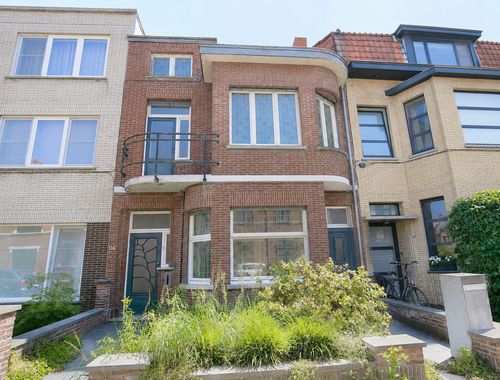                                         Rijwoning te koop in Assebroek, € 385.000
