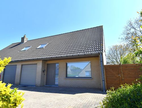                                         Maison à vendre à Harelbeke, € 349.000
