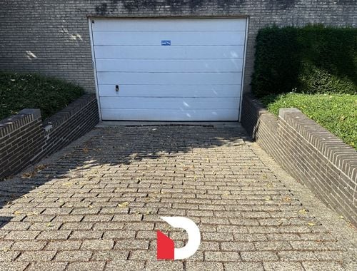                                         Staanplaats te huur in Brugge, € 85
