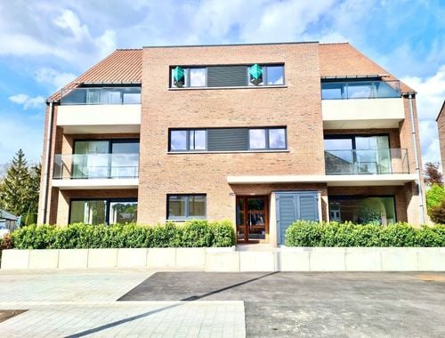                                         Duplex à vendre à Celles, € 285.000
