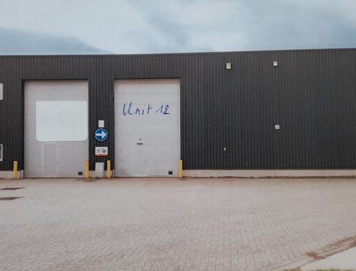                                         Bâtiment d’entreprise à louer à Lille, € 1.850
