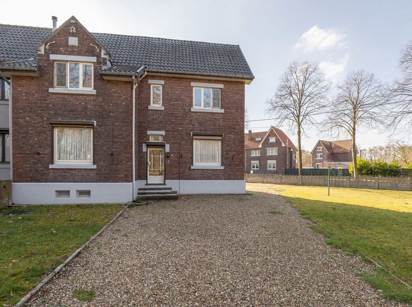 Maison à vendre
                    à 3600 Genk