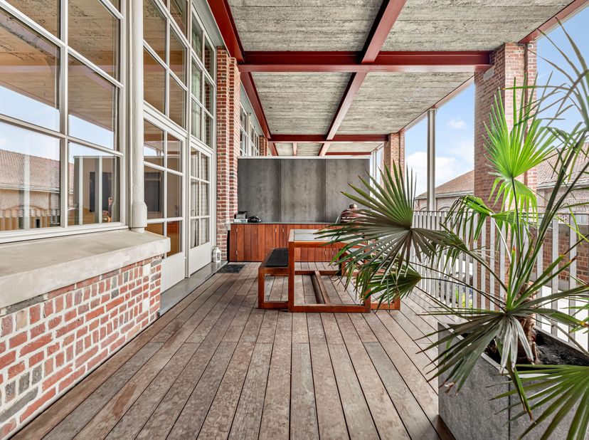 Wonen in een stukje erfgoed, afgewerkt tot in de perfectie<br />
In het iconische gebouw De Groote Fabrieke in Avelgem bevindt zich deze unieke loft v