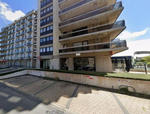                                         Garage te huur in De Panne, € 180
