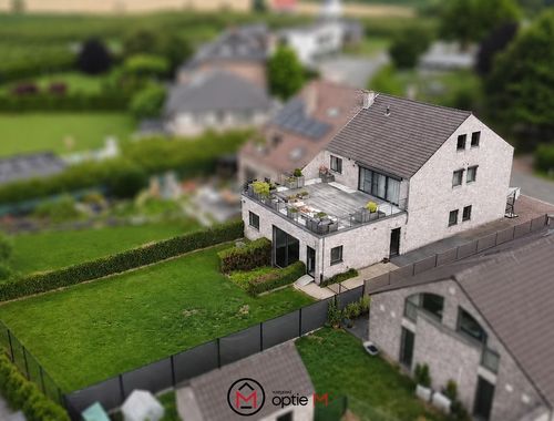                                         Handelspand met woonst te koop in Bilzen, € 545.000

