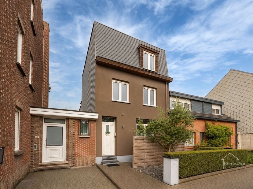 Maison prête à déménager avec jardin spacieux à Anvers à vendre !<br />
Découvrez cette spacieuse maison familiale à Anvers avec une surface habitable