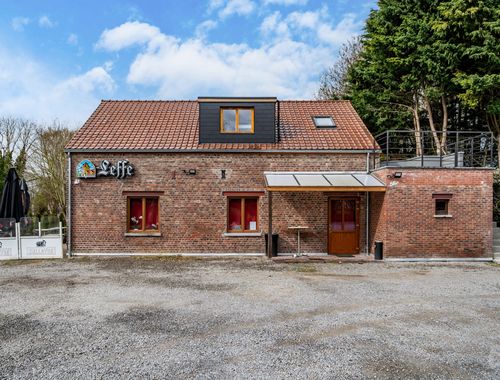                                         Taverne te koop in Thisnes, € 675.000
