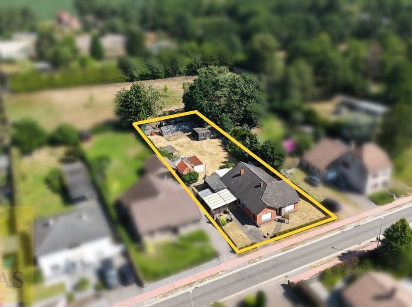 Rustig gelegen woning in Lommel (Gelderhorsten)<br />
Op een prachtige, rustige locatie in Gelderhorsten vinden we deze degelijk gebouwde woning op ee
