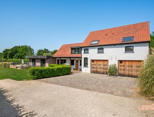                                         Villa à vendre à Asse, € 865.000
