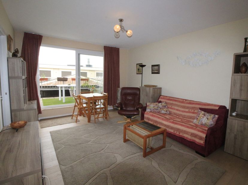 INFOS &amp;amp; VISITES sur demande via info@thebridge.be<br />
Penthouse meublé et libre immediatement<br />
Dans la commune recherchée de Kraainem à pro