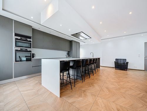                                         Appartement te koop in Sint-Jans-Molenbeek, € 347.000
