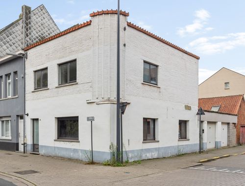                                         Immeuble d'appartements à vendre à Willebroek, € 340.000

