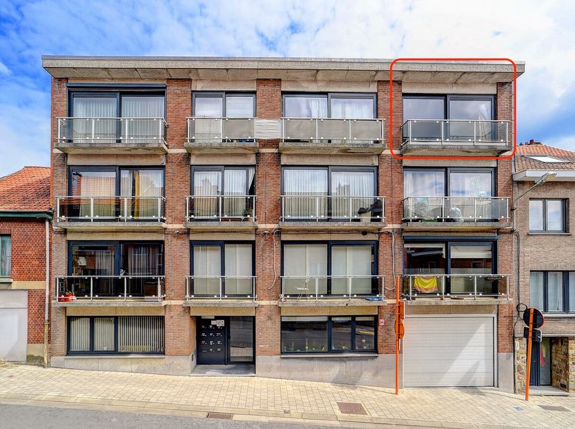 Te koop: instapklaar appartement in het centrum van Tervuren, op wandelafstand van park, bos en openbaar vervoer.Dit appartement biedt een comfortabel