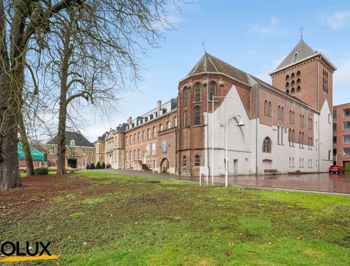                                         Complexe de bureaux à louer à Groot-Bijgaarden, € 3.892
