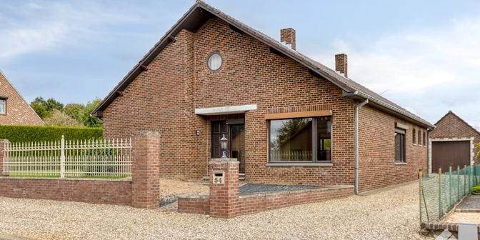 Huis te koop in Waterlozeweg 54, 3680 Maaseik