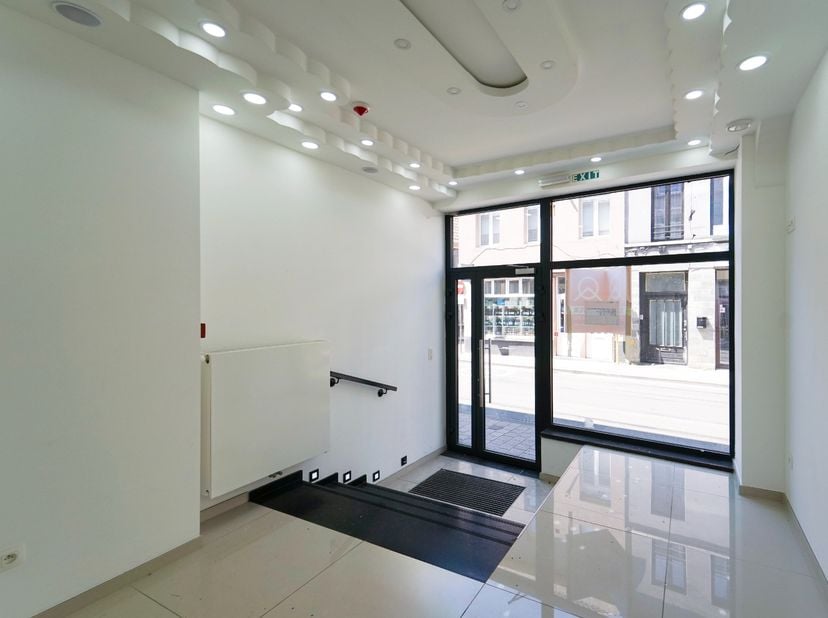 Bedrijfsvastgoed te huur in Sleepstraat 118,
                    9000 Gent