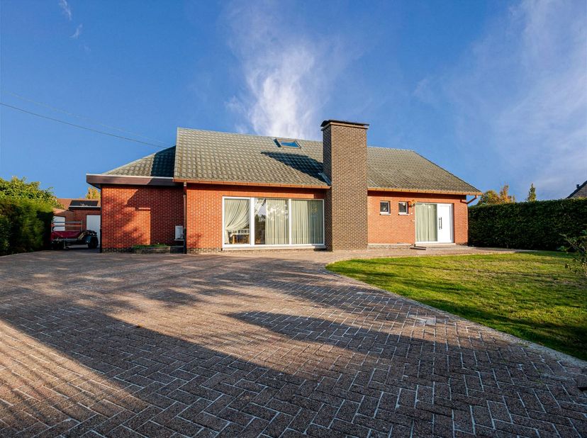 Maison à louer à Bien 47,
                    3930 Achel