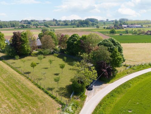                                         Villa te koop in Bever, € 695.000
