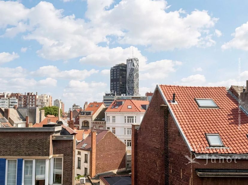 Appartement te koop
                    in 1180 Ukkel