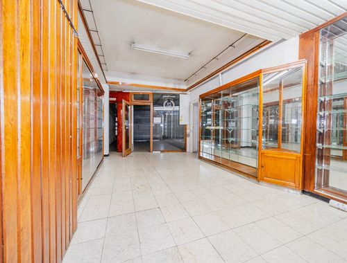                                         Commercieel Gebouw te koop in Namur, € 485.000
