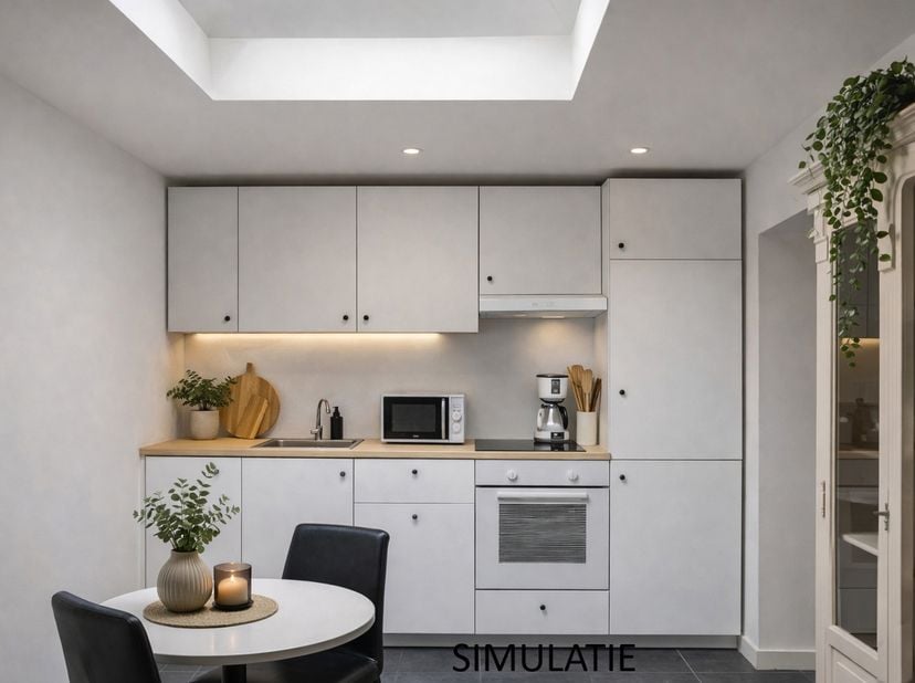 TE KOOP IN GERAARDBERGEN<br />
In het centrum van Geraardsbergen bevindt zich deze volledig gerenoveerde en instapklare woning. Dankzij de centrale li