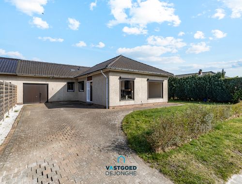                                         Maison à vendre à De Pinte, € 383.000
