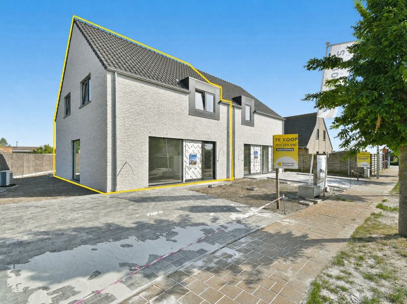 Op rustige doch centrale ligging in Gistel wordt deze nieuwbouwwoning gebouwd. Deze energiezuinige woning werd ontworpen met oog voor ruimte, licht en