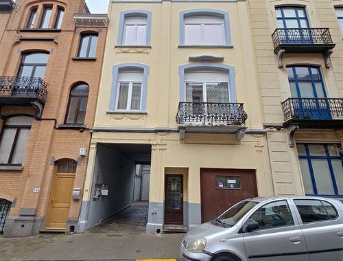                                         Gemengd gebruik te koop in Etterbeek, € 950.000
