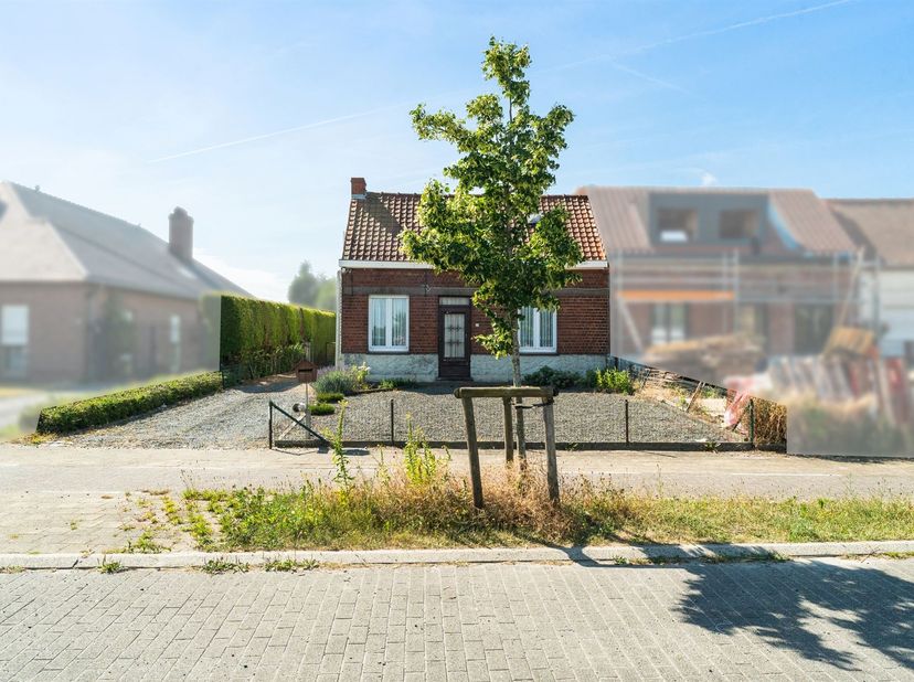 Ligging<br />
Je woont in Evergem, op wandelafstand van het station en de dorpskern. <br />
Winkels, scholen en openbaar vervoer liggen vlakbij, Gen